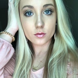 Meet your Posher, Carlie